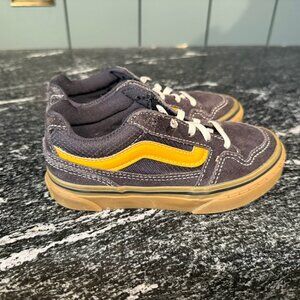 Little Boys Vans suede Caldrone sneakers in brown and orange size 11C